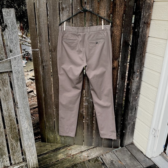 Everlane Men's The Performance Chino Uniform
Slim Fit Taupe Pants in Sz 31 X 32 - Picture 11 of 15